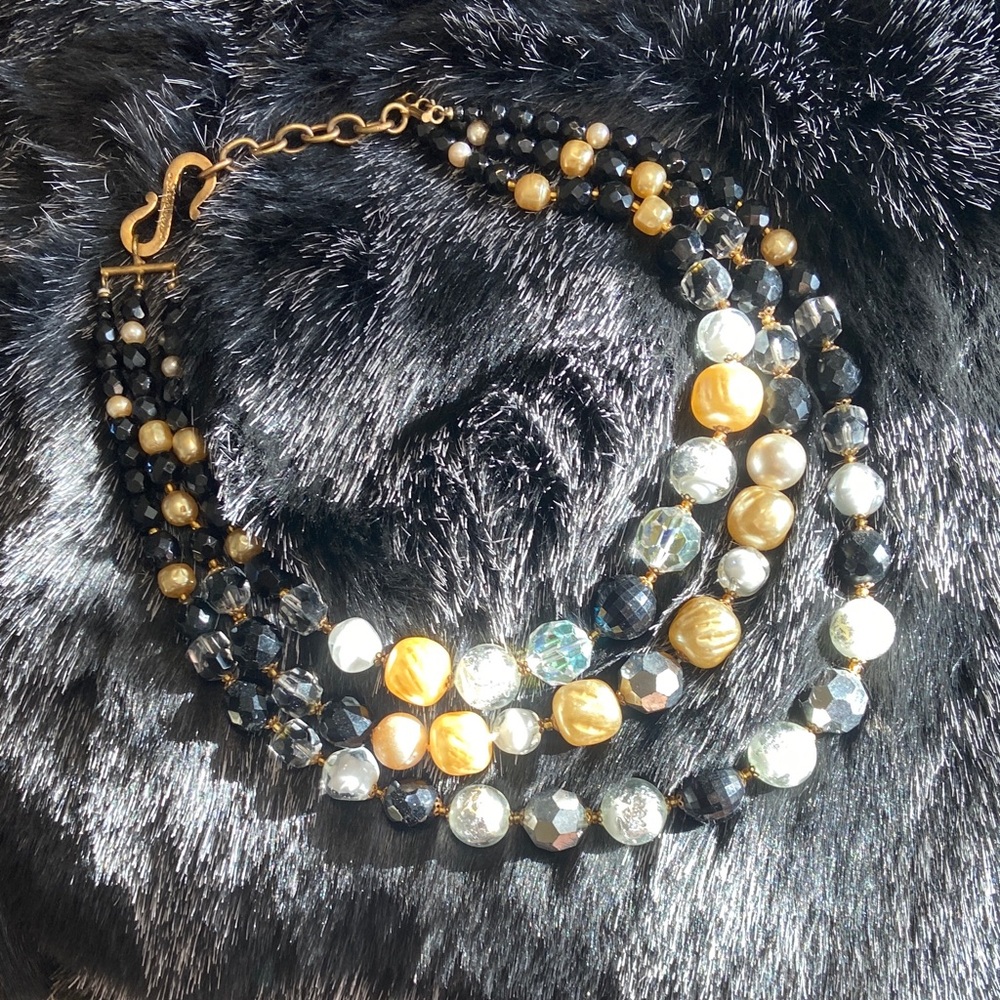Vintage Elegant Black and Gold Beaded Necklace